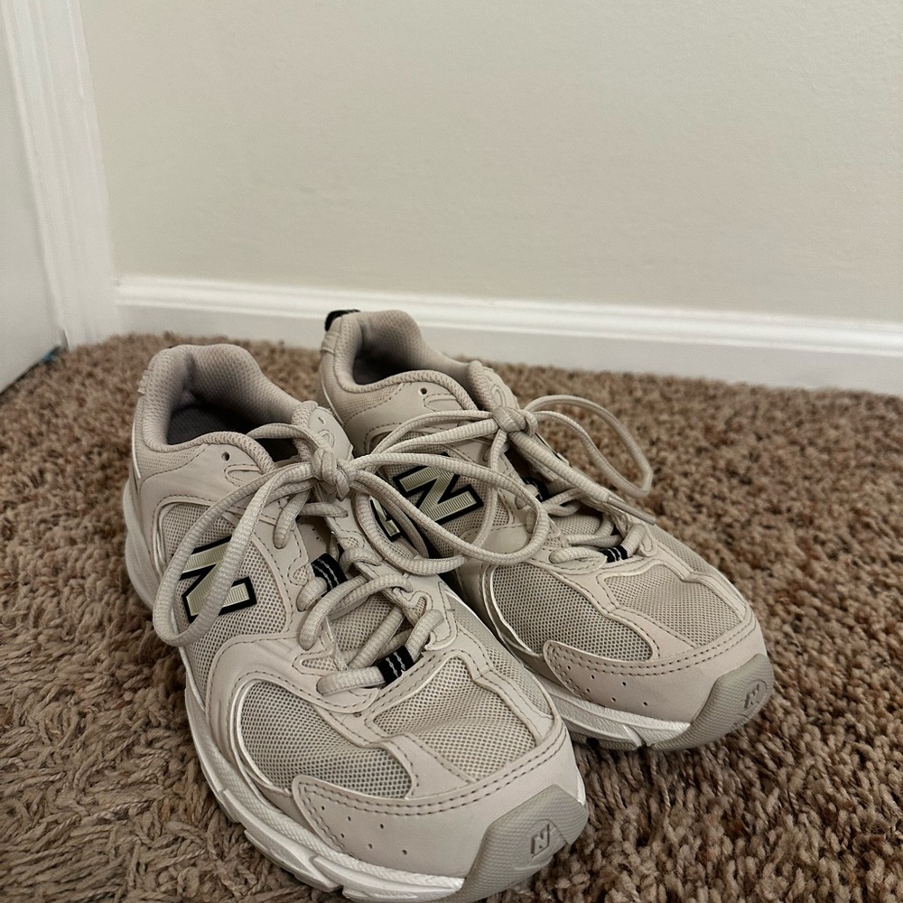 New Balance 530 Light Beige Running Sneakers